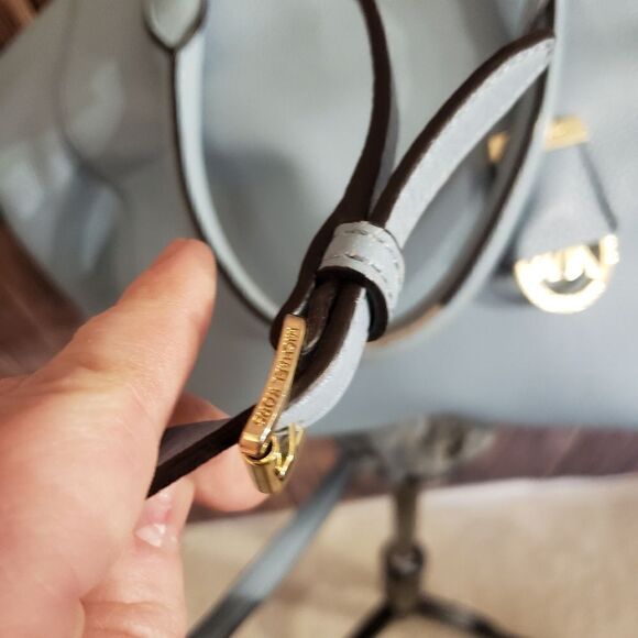 Michael Kors Sky Blue Purse - Picture 11 of 16
